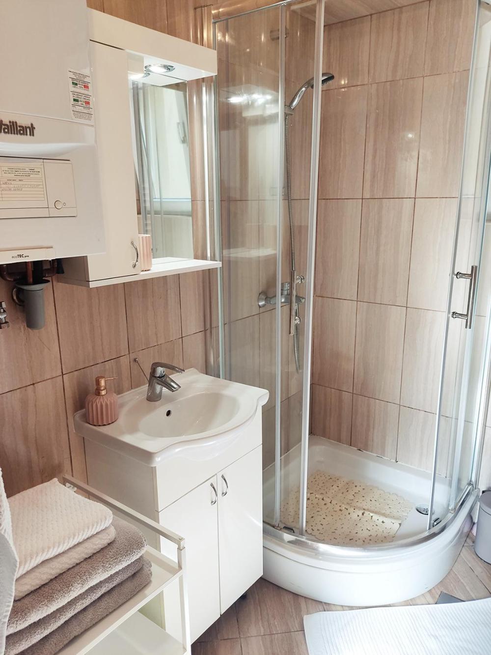 Apartment Creative App 4 *